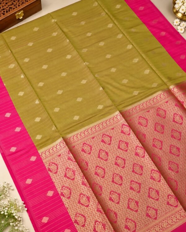 D51 SEMMI SOFT - Magenta Pink